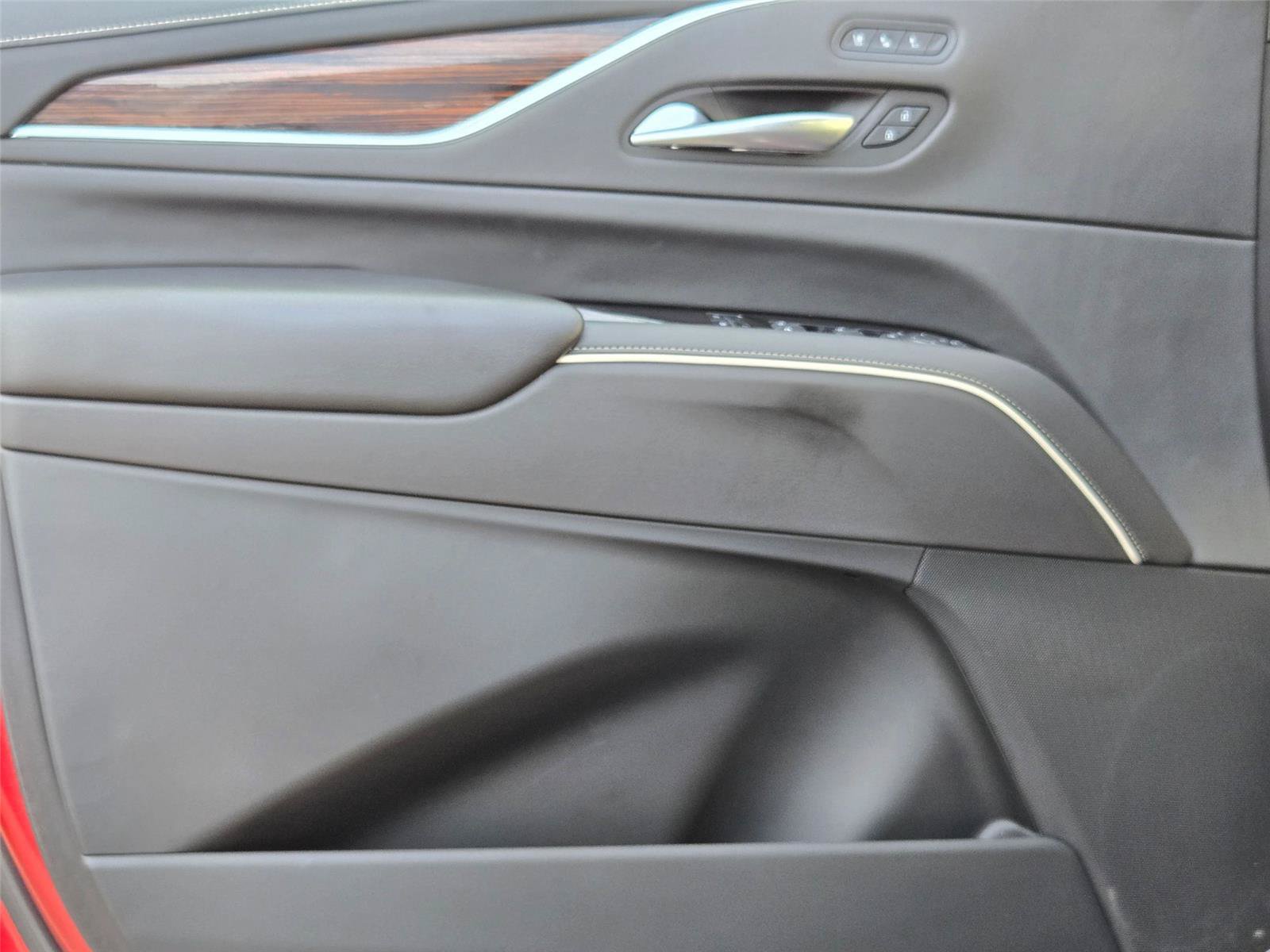 Used 2021 Cadillac Escalade Premium Luxury w/ Driver Assist Tech Package AWD/4WD image 24