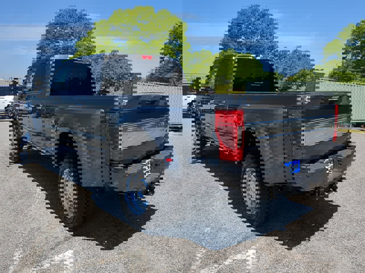 Certified 2020 Ford F450 Platinum w/ FX4 Off-Road Package image 5