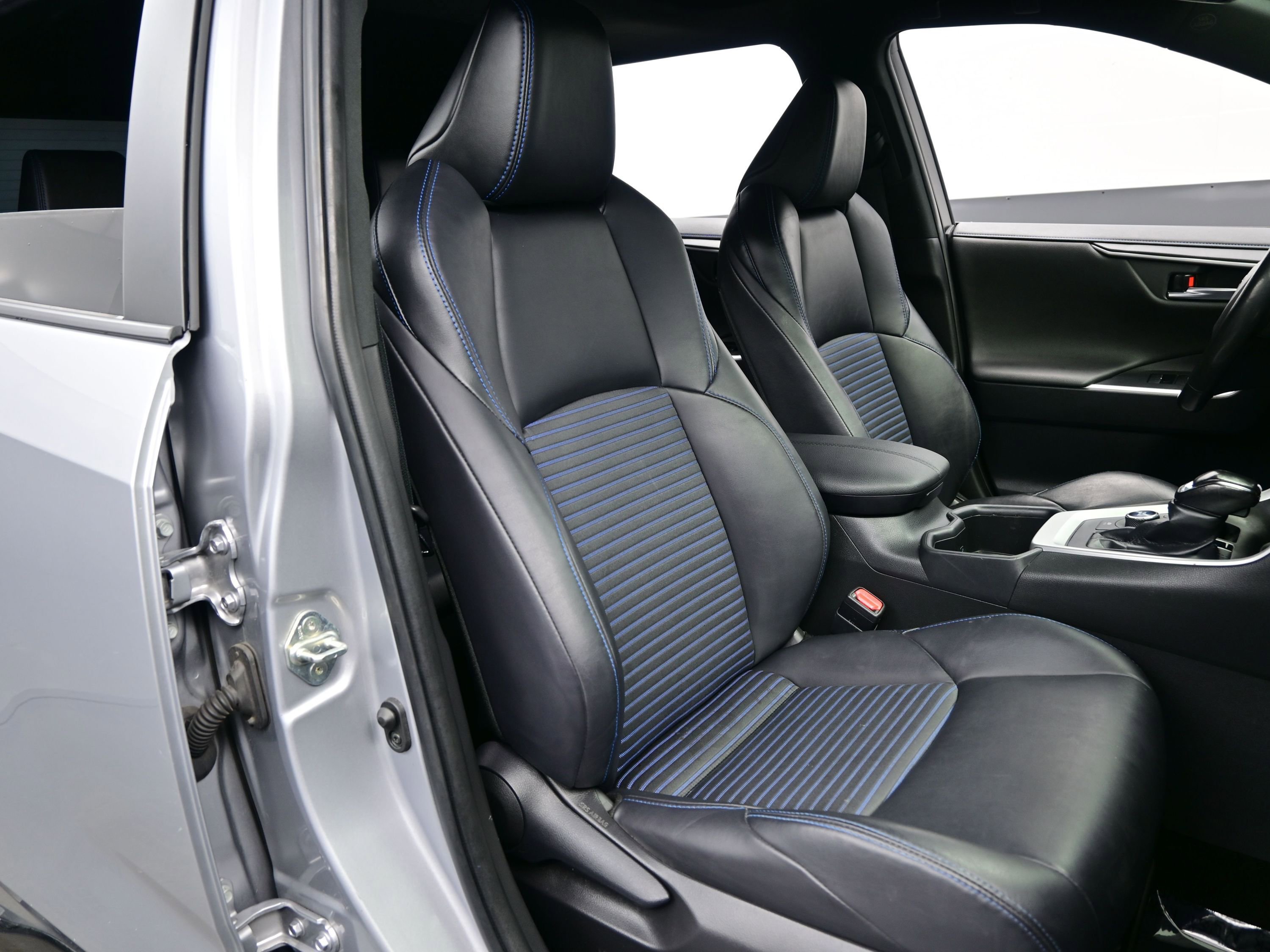 Used 2023 Toyota RAV4 XSE w/ XSE Grade Weather Package image 14