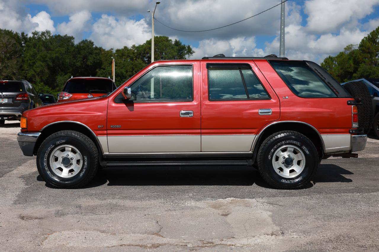 Used 1994 Isuzu Rodeo LS RWD image 3