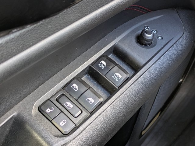 Used 2023 Jeep Compass Trailhawk image 30