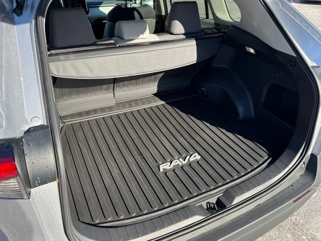 Used 2024 Toyota RAV4 XLE w/ Convenience Package image 30