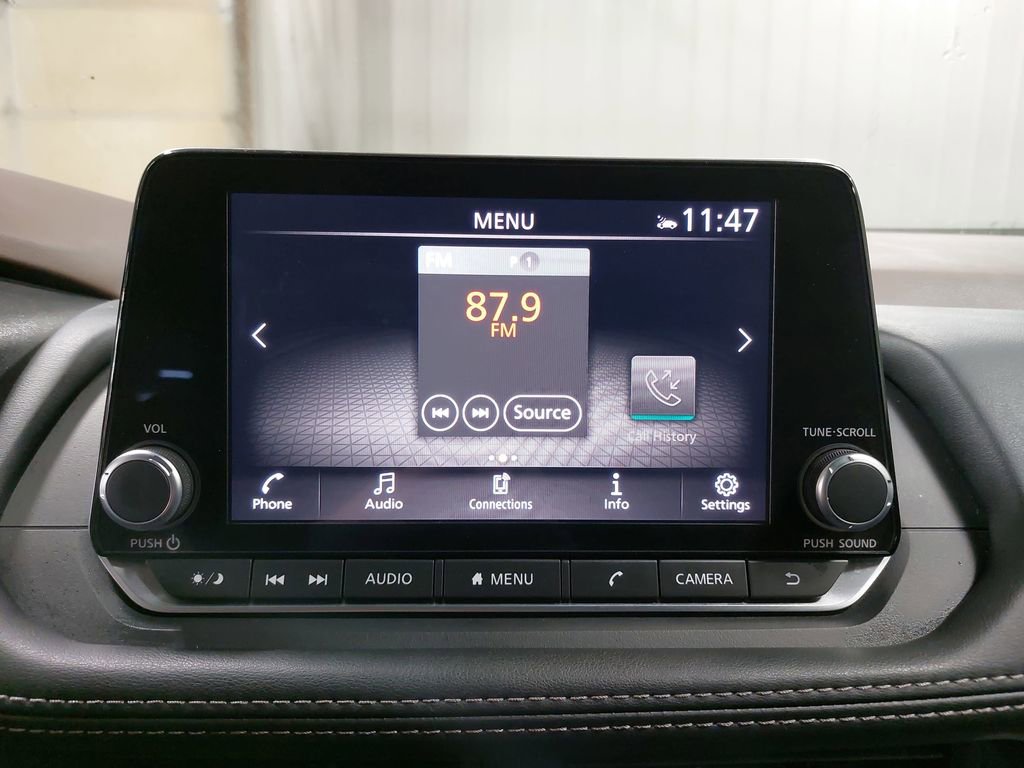 Used 2023 Nissan Rogue SV w/ SV Premium B Package image 22