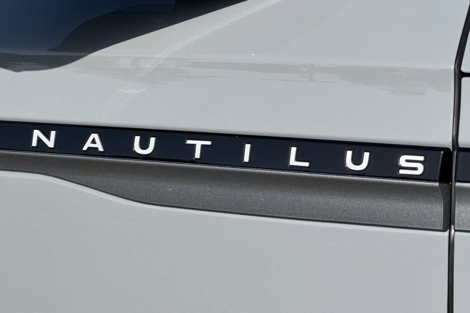 New 2026 Lincoln Nautilus Premier w/ Equipment Group 102A image 7