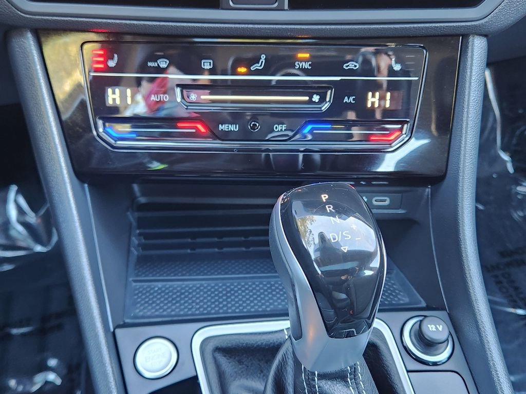 Certified 2025 Volkswagen Jetta SE image 23