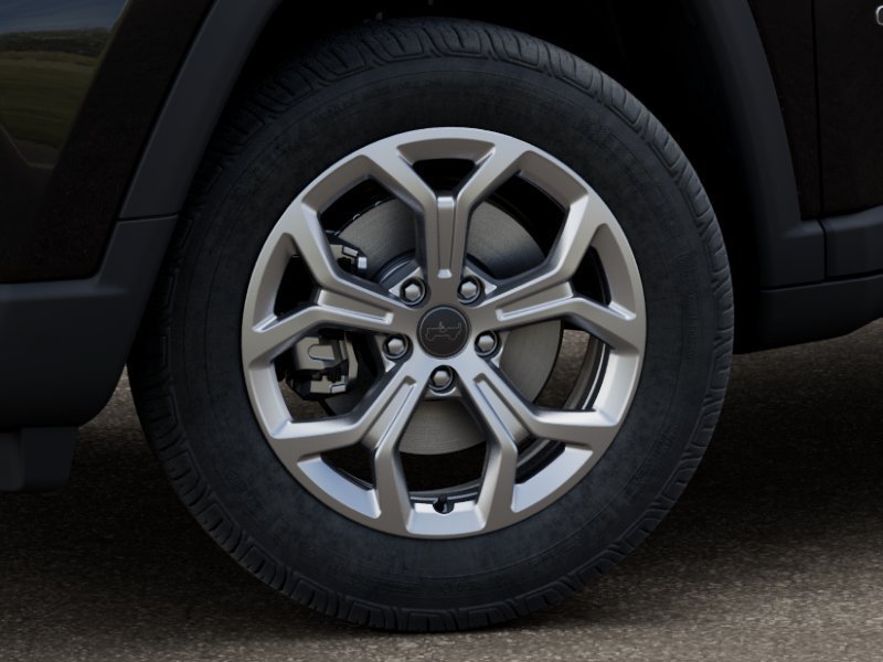 New 2025 Jeep Compass Latitude w/ Sun & Sound Group AWD/4WD image 24