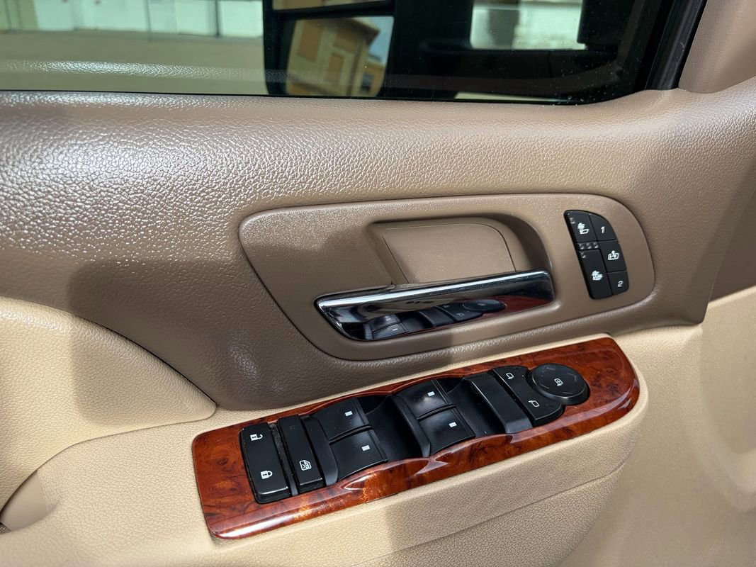 Used 2013 GMC Sierra 3500 SLT w/ SLT Convenience Package image 10