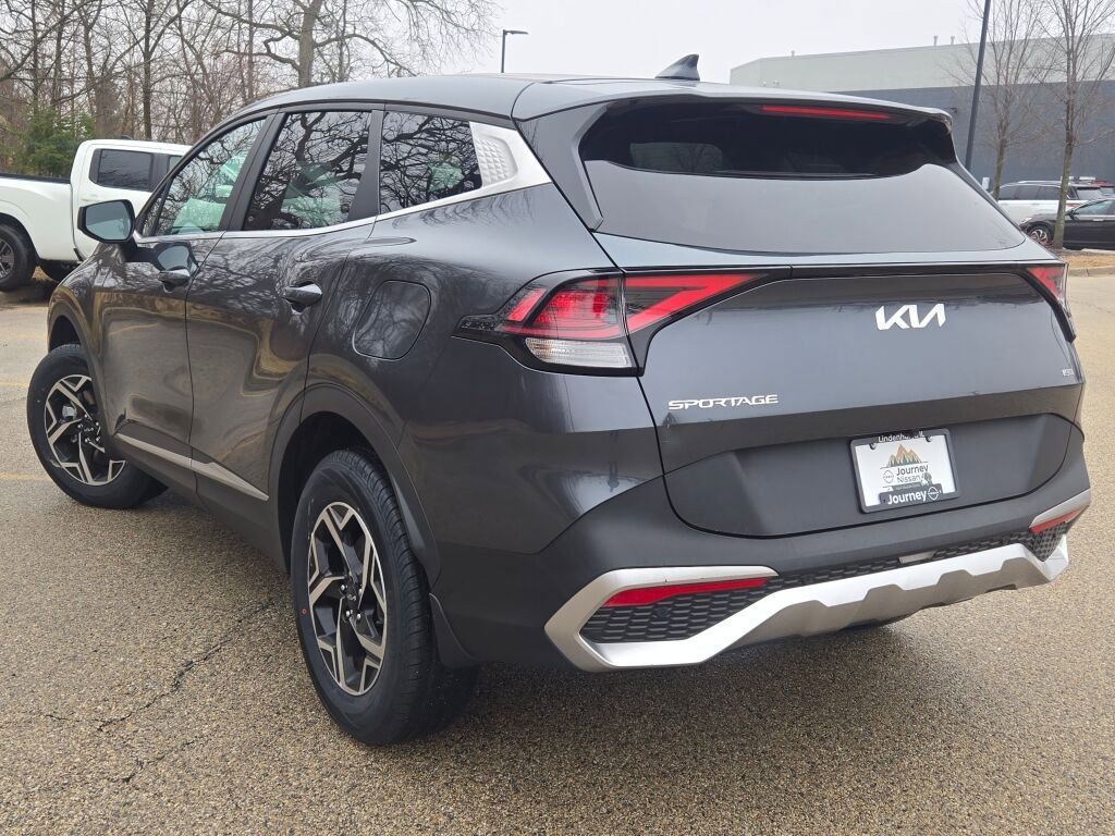 Used 2023 Kia Sportage LX image 13