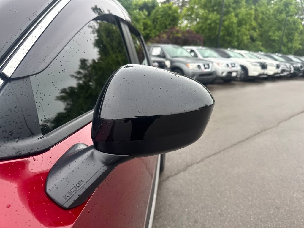Used 2025 Nissan Kicks SV w/ Illumination Package AWD/4WD image 32