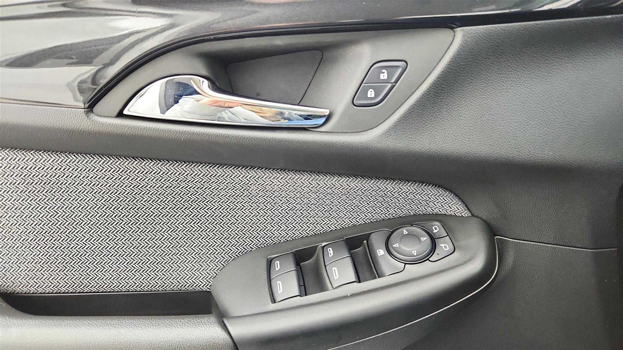 Used 2025 Chevrolet TrailBlazer LT image 37