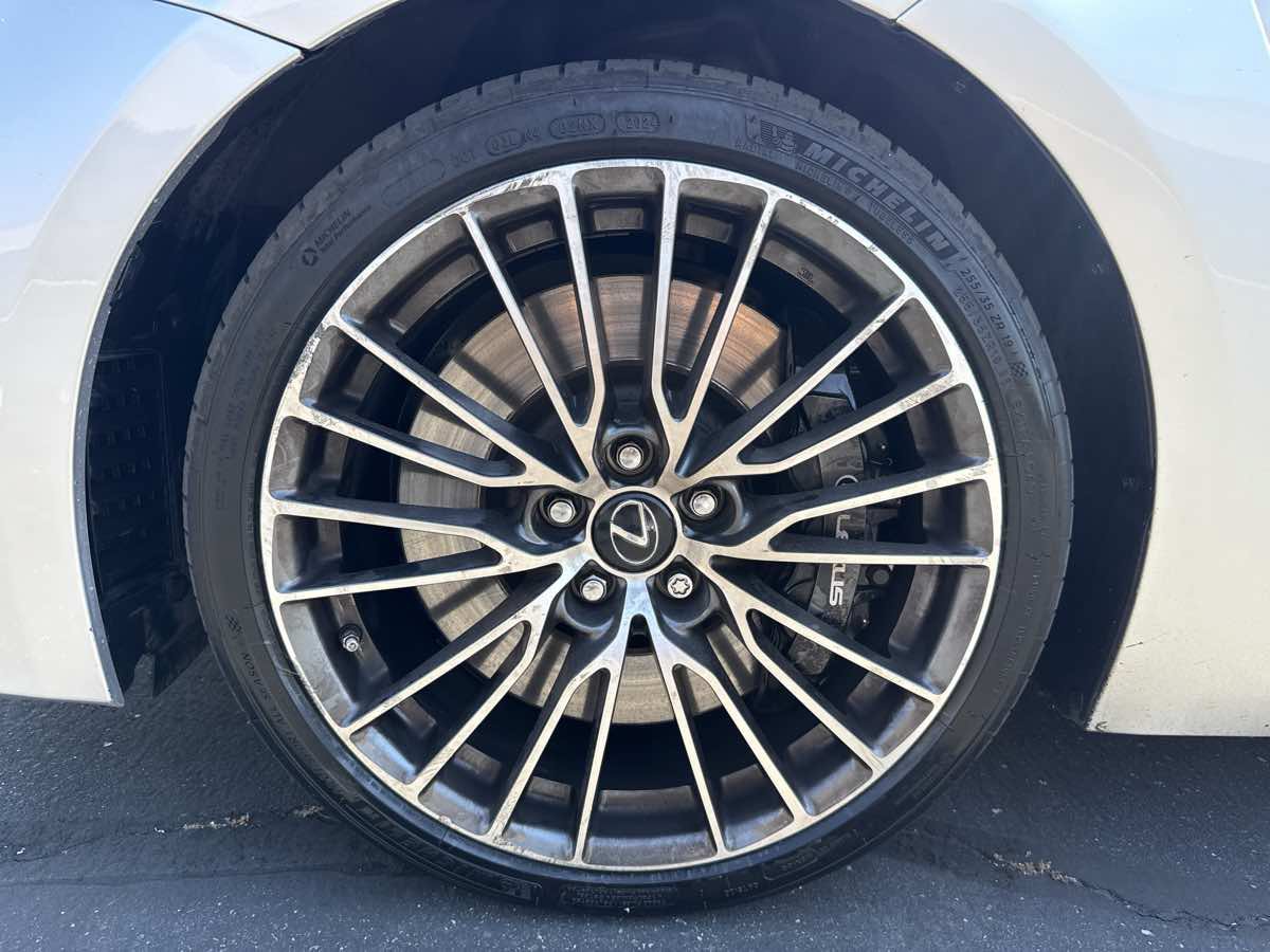 Used 2015 Lexus RC F w/ Premium Package RWD image 9