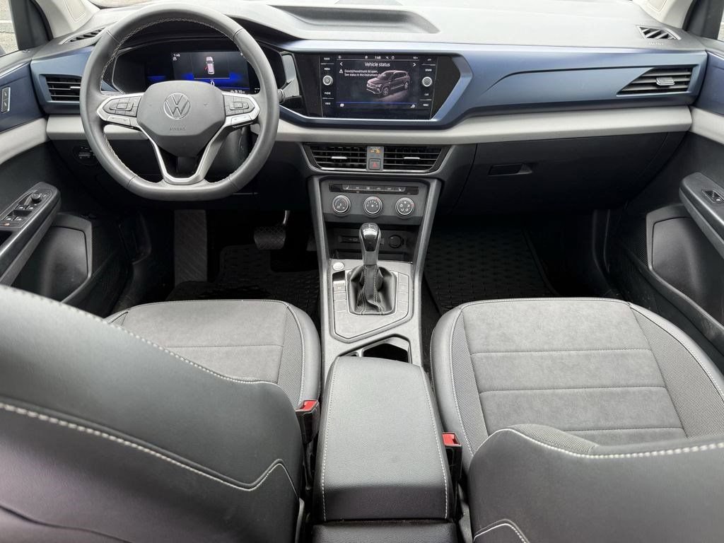 Certified 2022 Volkswagen Taos SE FWD image 25
