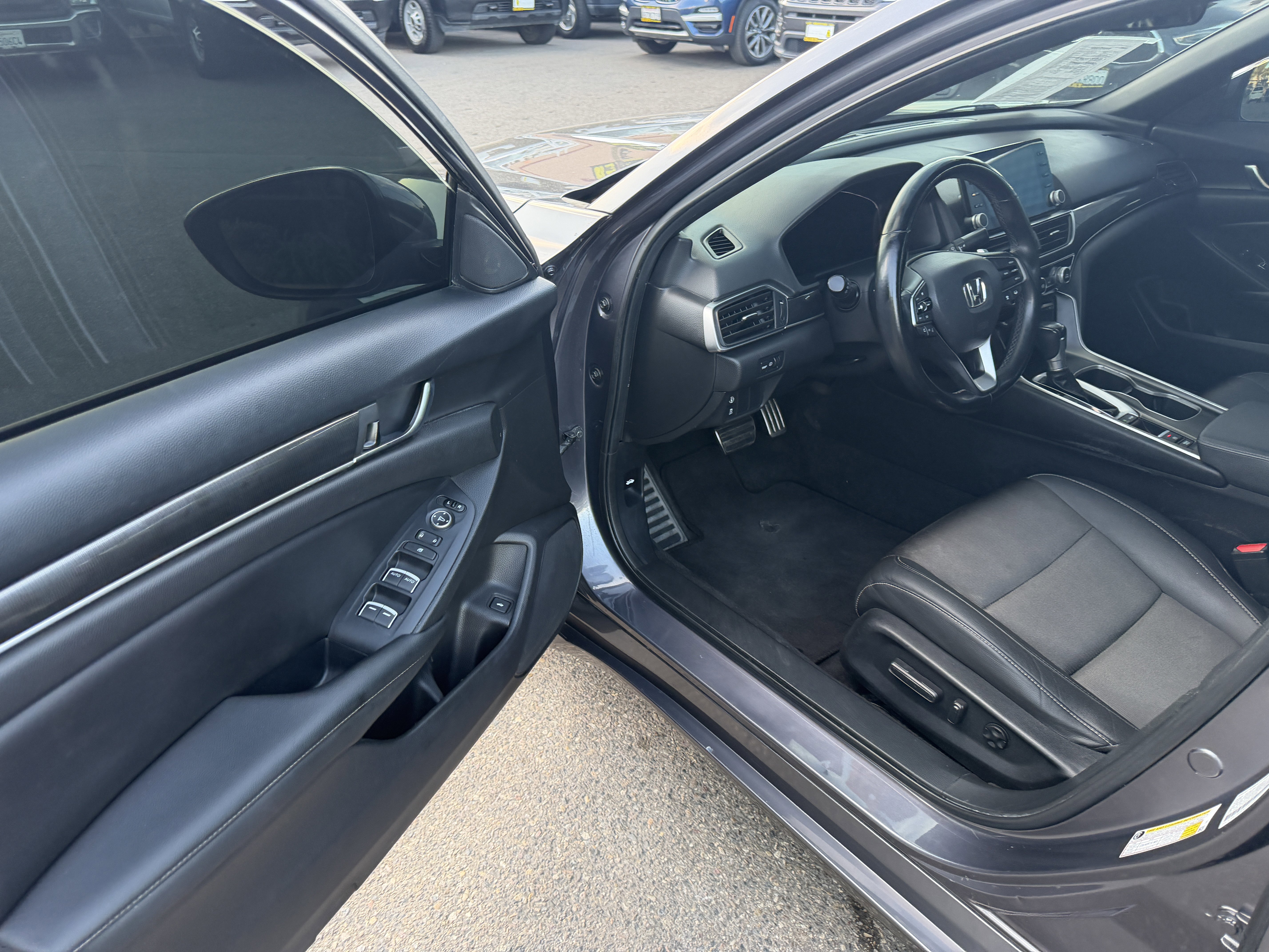 Used 2019 Honda Accord Sport image 14
