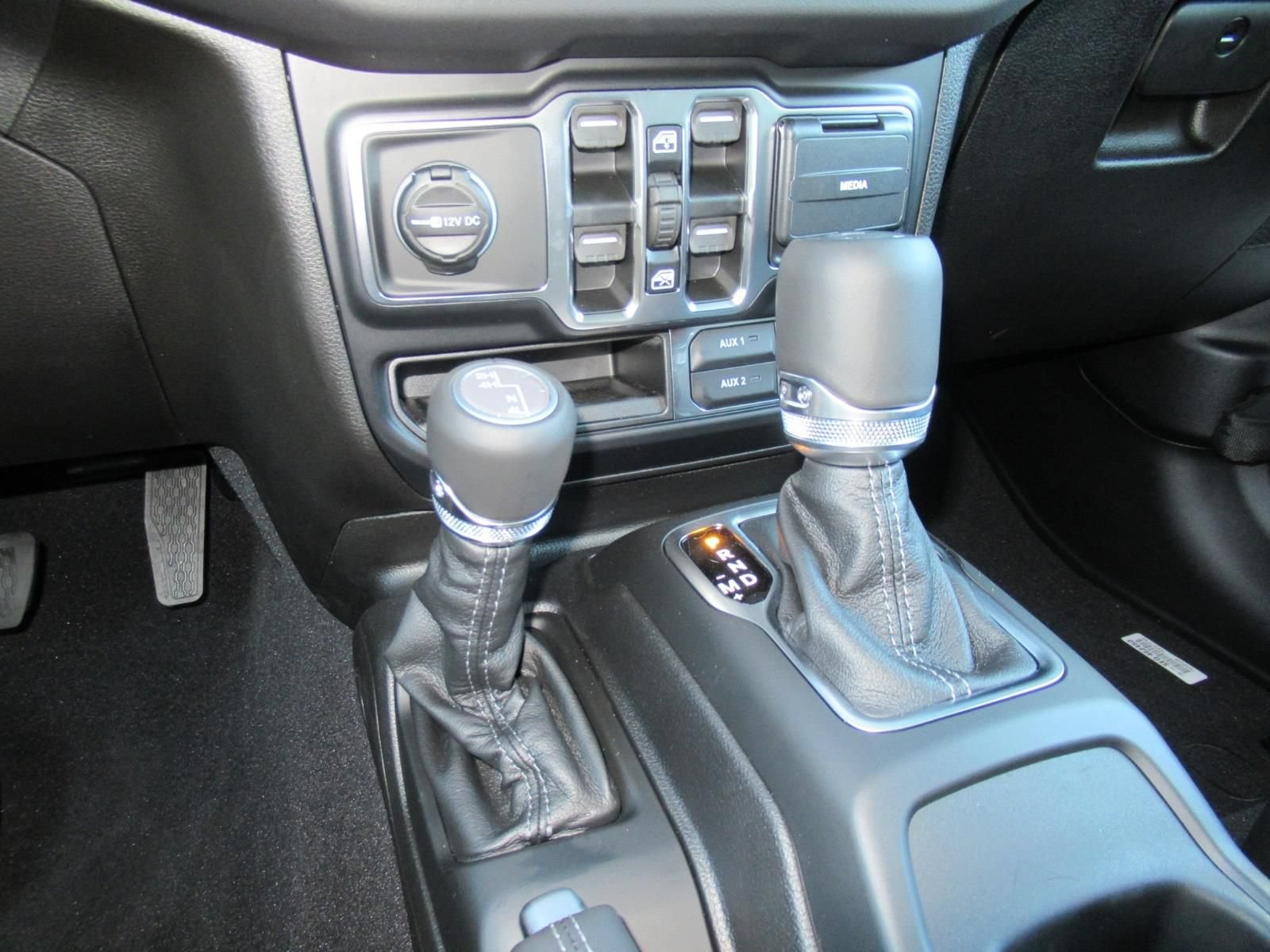 New 2026 Jeep Wrangler Unlimited Sahara AWD/4WD image 26