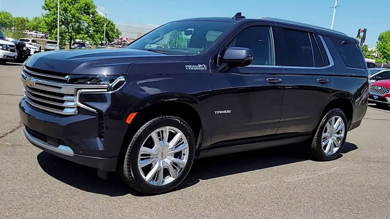 Used 2024 Chevrolet Tahoe High Country w/ Premium Package AWD/4WD image 4