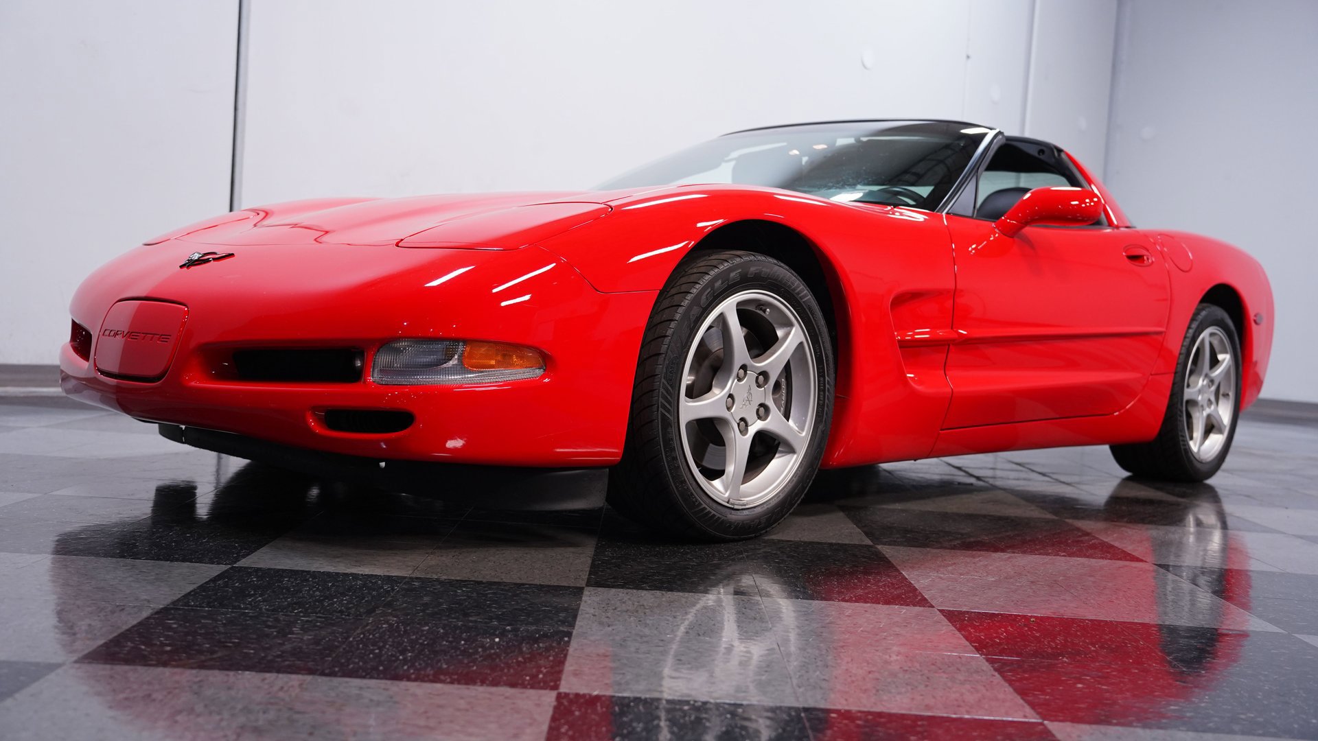 Used 2000 Chevrolet Corvette Coupe w/ Memory Pkg image 19
