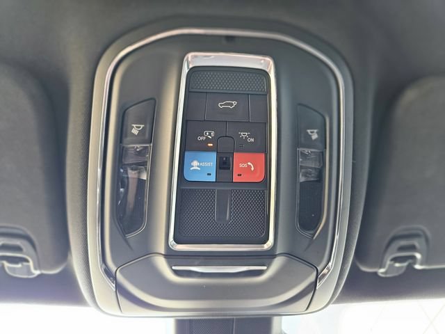 Used 2024 Jeep Wagoneer L Series II RWD image 26