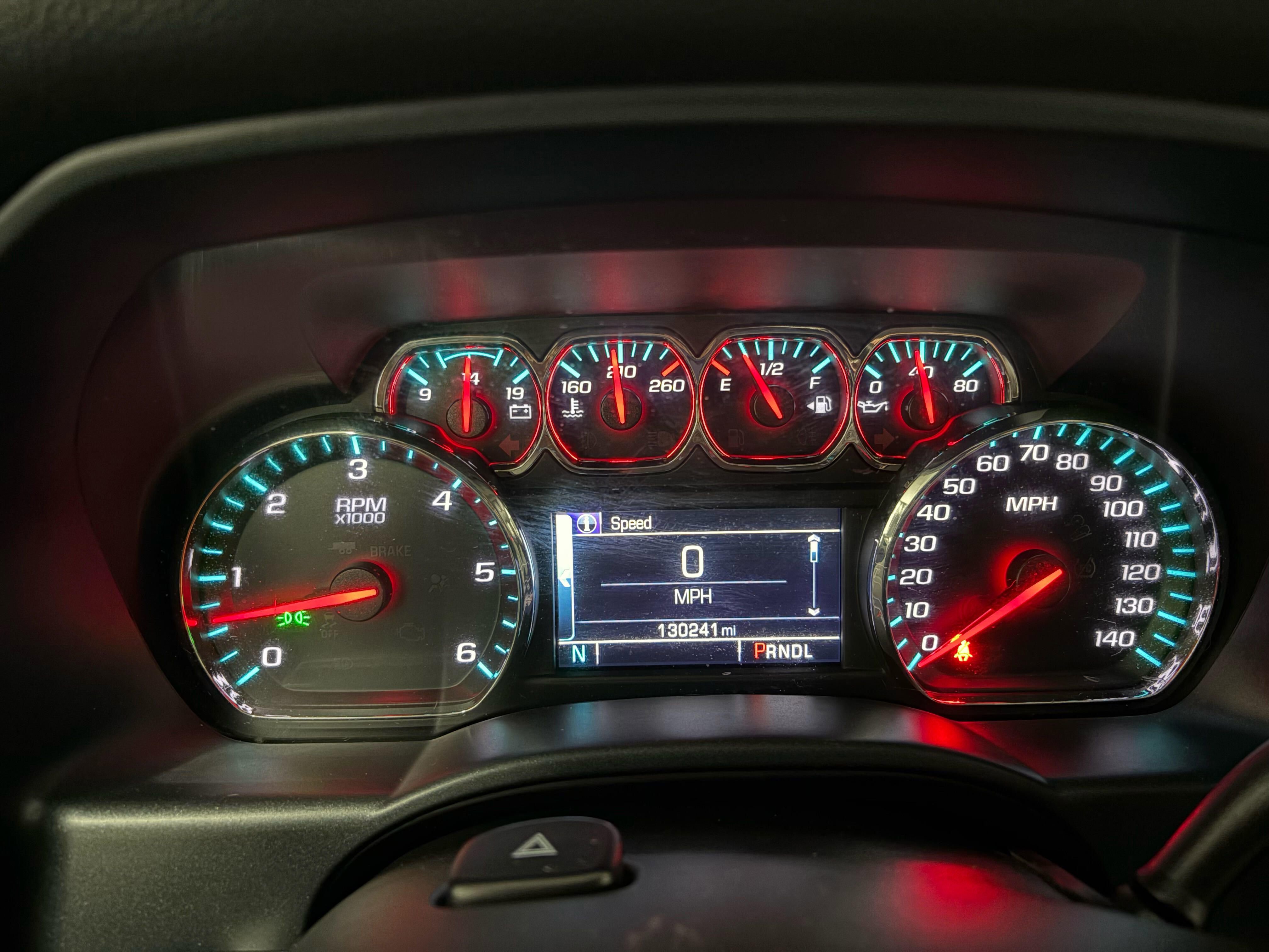 Used 2018 Chevrolet Silverado 1500 LT w/ All Star Edition AWD/4WD image 13