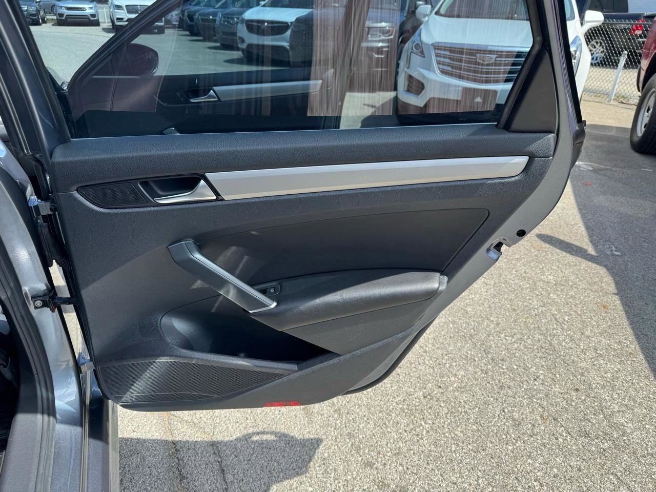 Used 2020 Volkswagen Passat 2.0T SE image 20