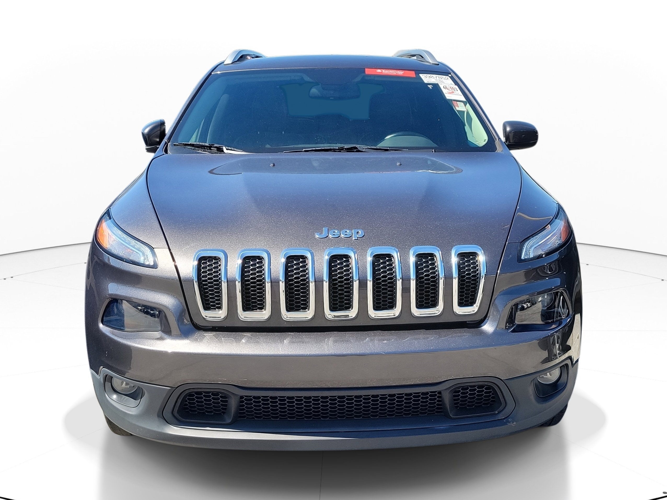 Used 2018 Jeep Cherokee Latitude Plus image 2