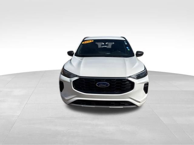 Used 2023 Ford Escape ST-Line w/ Tech Pack #1 image 4