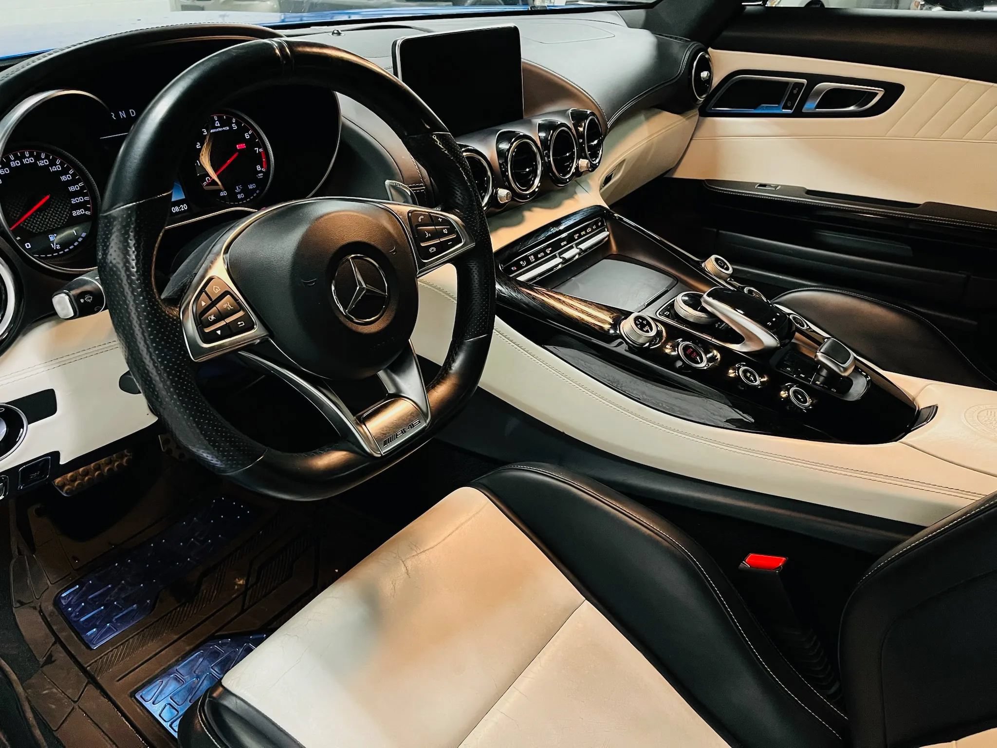 Used 2017 Mercedes-Benz AMG GT S image 18