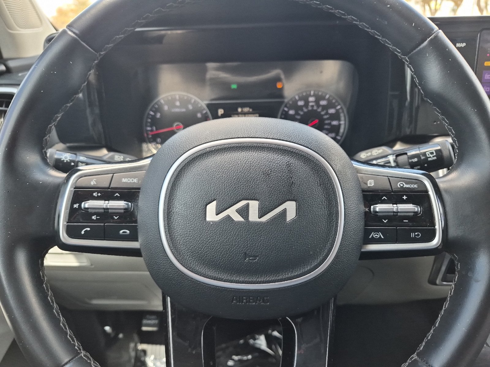 Used 2022 Kia Sorento S FWD image 22