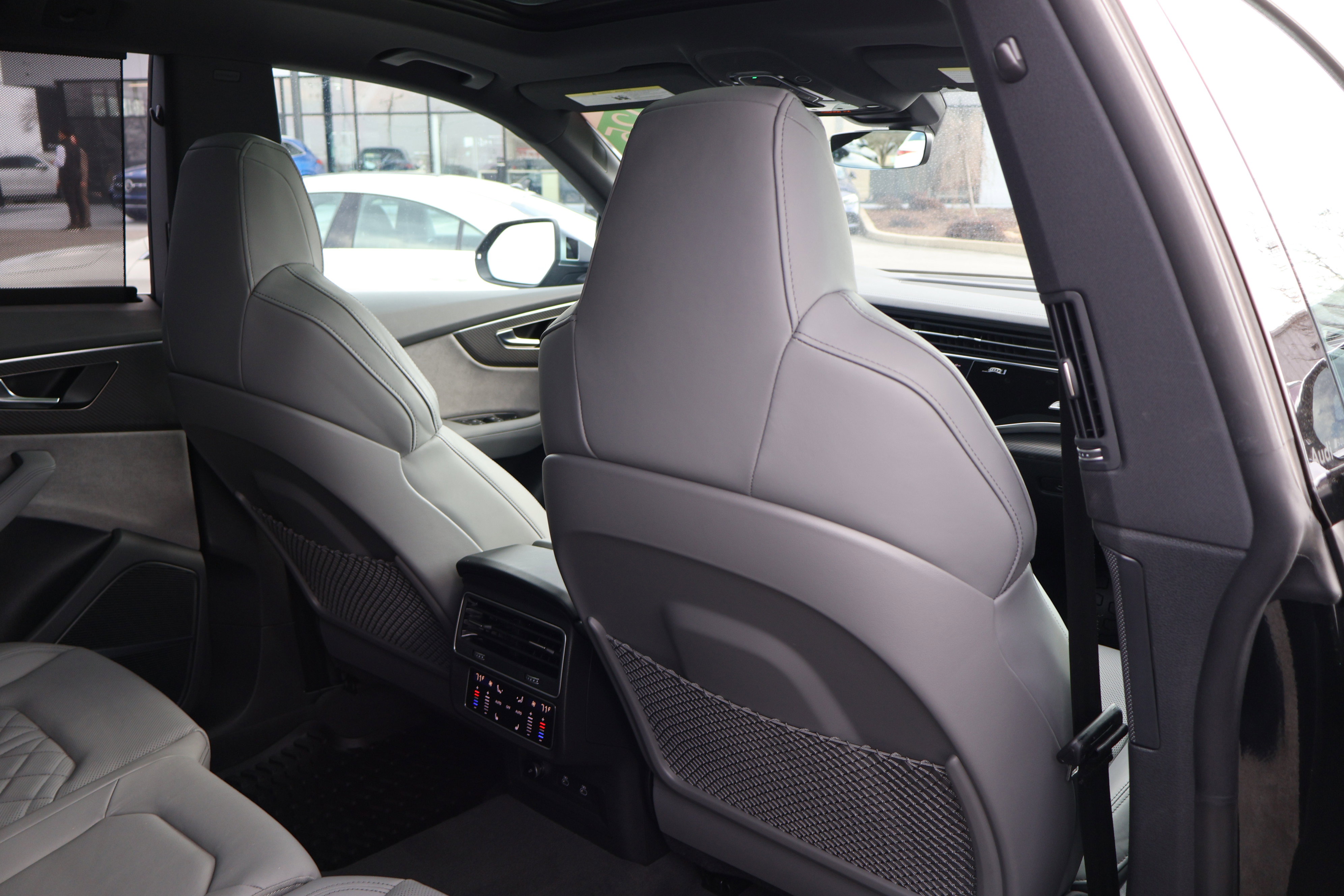 Used 2025 Audi SQ8 Premium Plus image 28