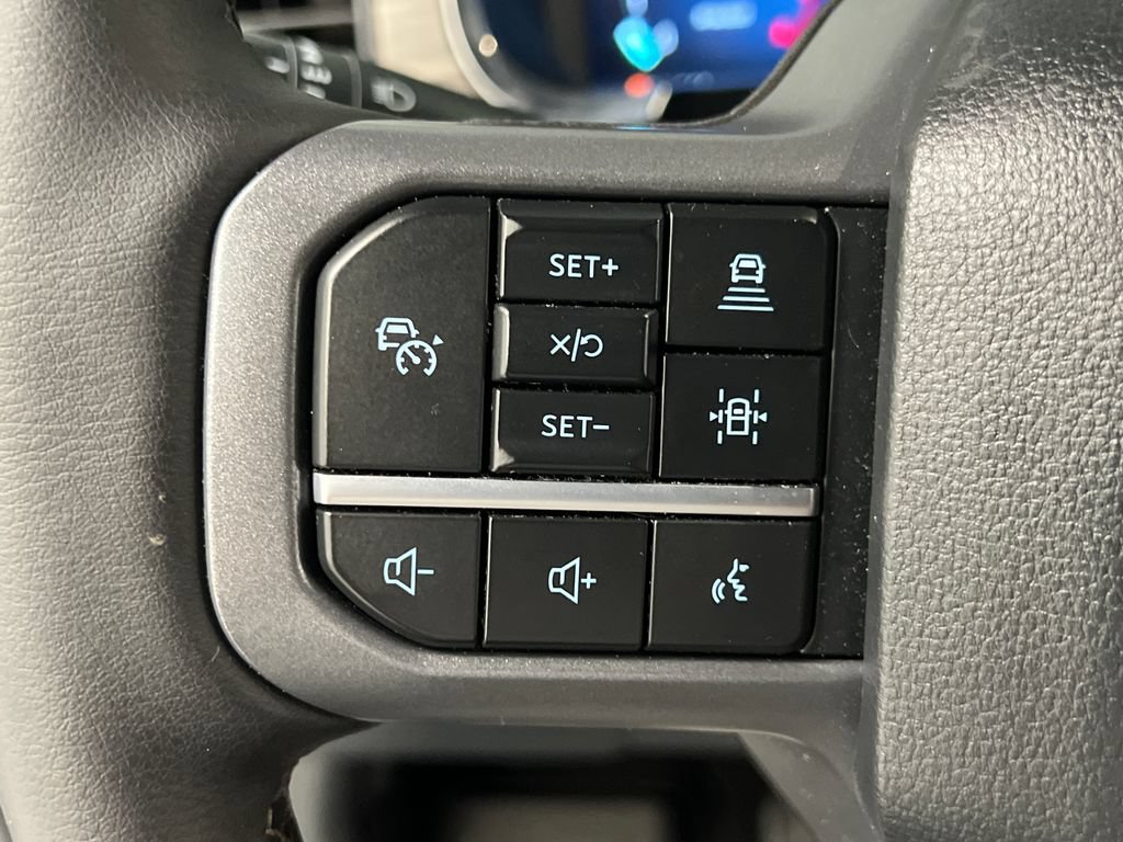 Used 2025 Ford F150 Lariat AWD/4WD image 47