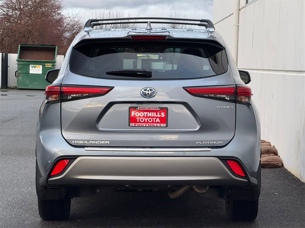 Used 2023 Toyota Highlander Platinum image 6