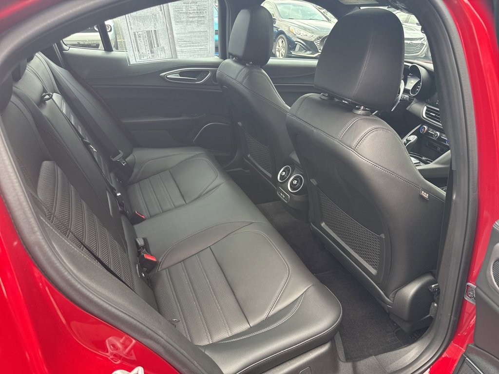 Used 2022 Alfa Romeo Giulia Veloce image 53