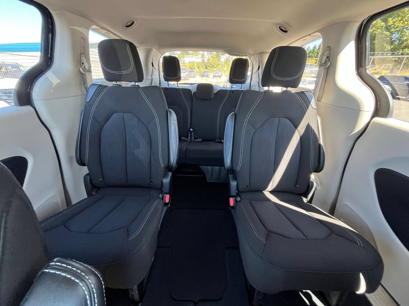 Used 2024 Chrysler Voyager LX FWD image 41