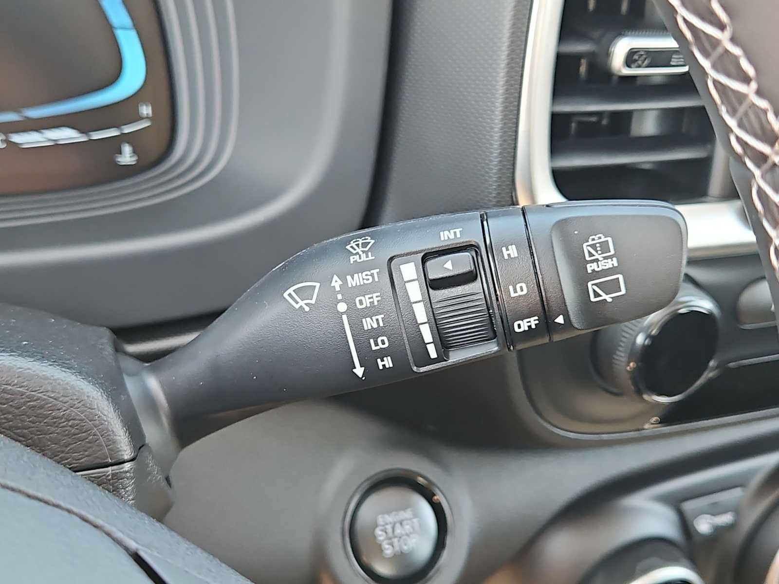 New 2026 Hyundai Venue SEL FWD image 28