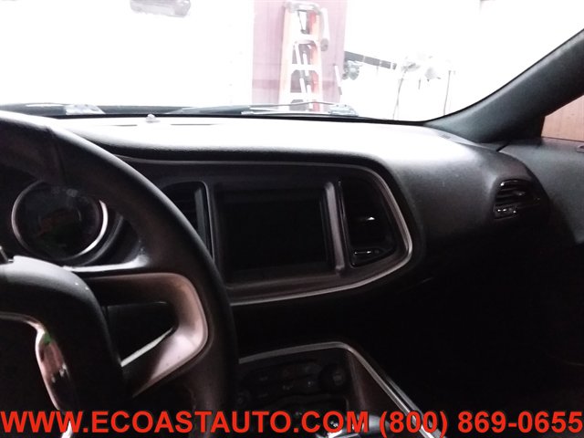 Used 2019 Dodge Challenger R/T RWD image 11