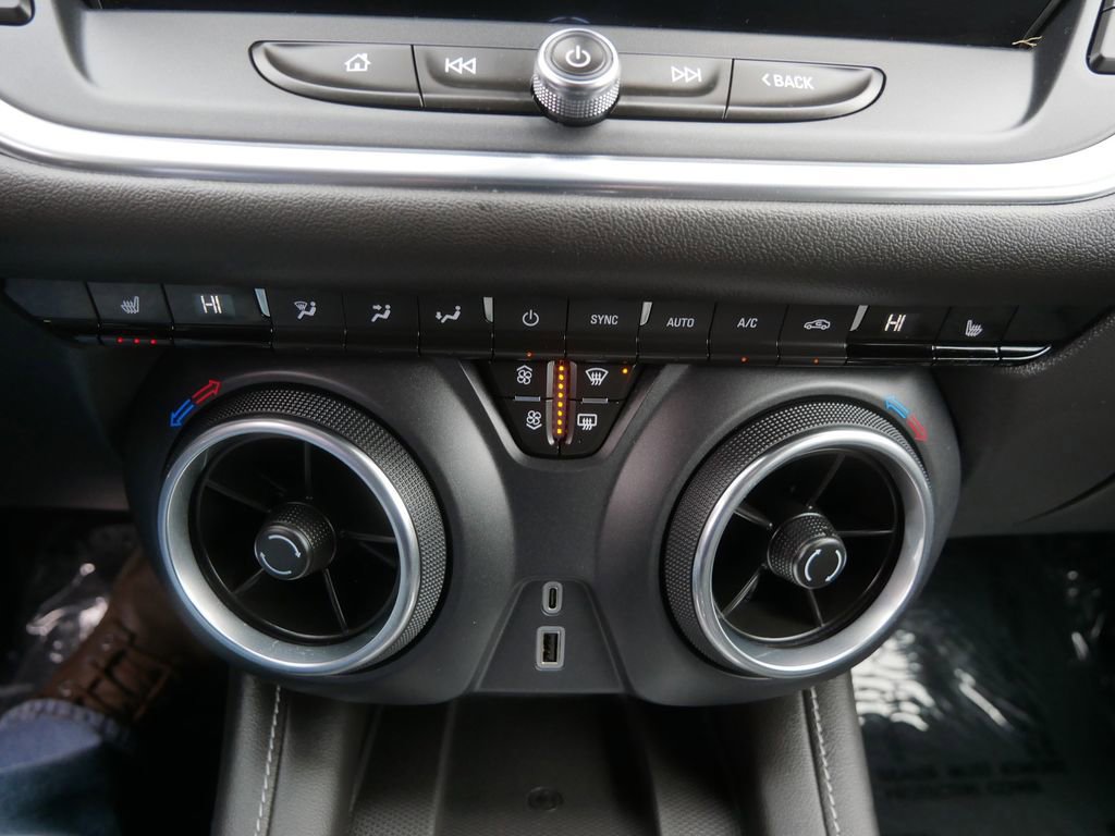 Used 2023 Chevrolet Blazer LT w/ Convenience Package image 28