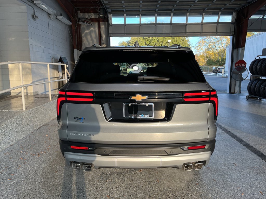 New 2026 Chevrolet Traverse LT w/ LPO, Floor Liner Package FWD image 7
