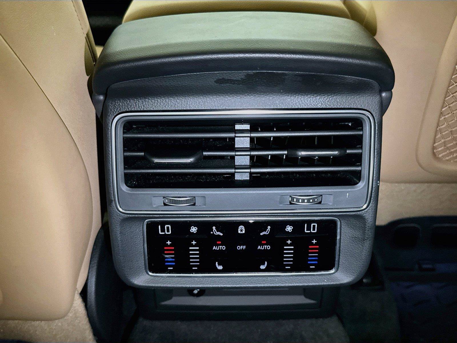 Used 2025 Audi Q7 2.0T Premium Plus w/ Premium Plus Package AWD/4WD image 25