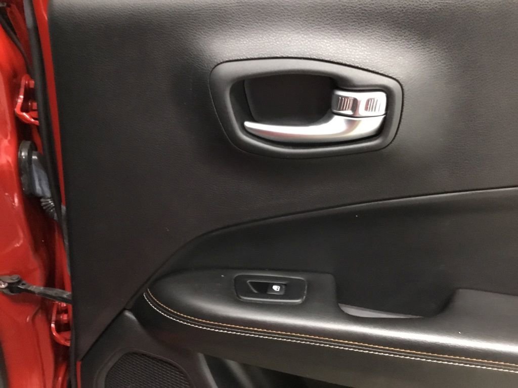 Used 2018 Jeep Compass Sport w/ Cold Weather Group image 15