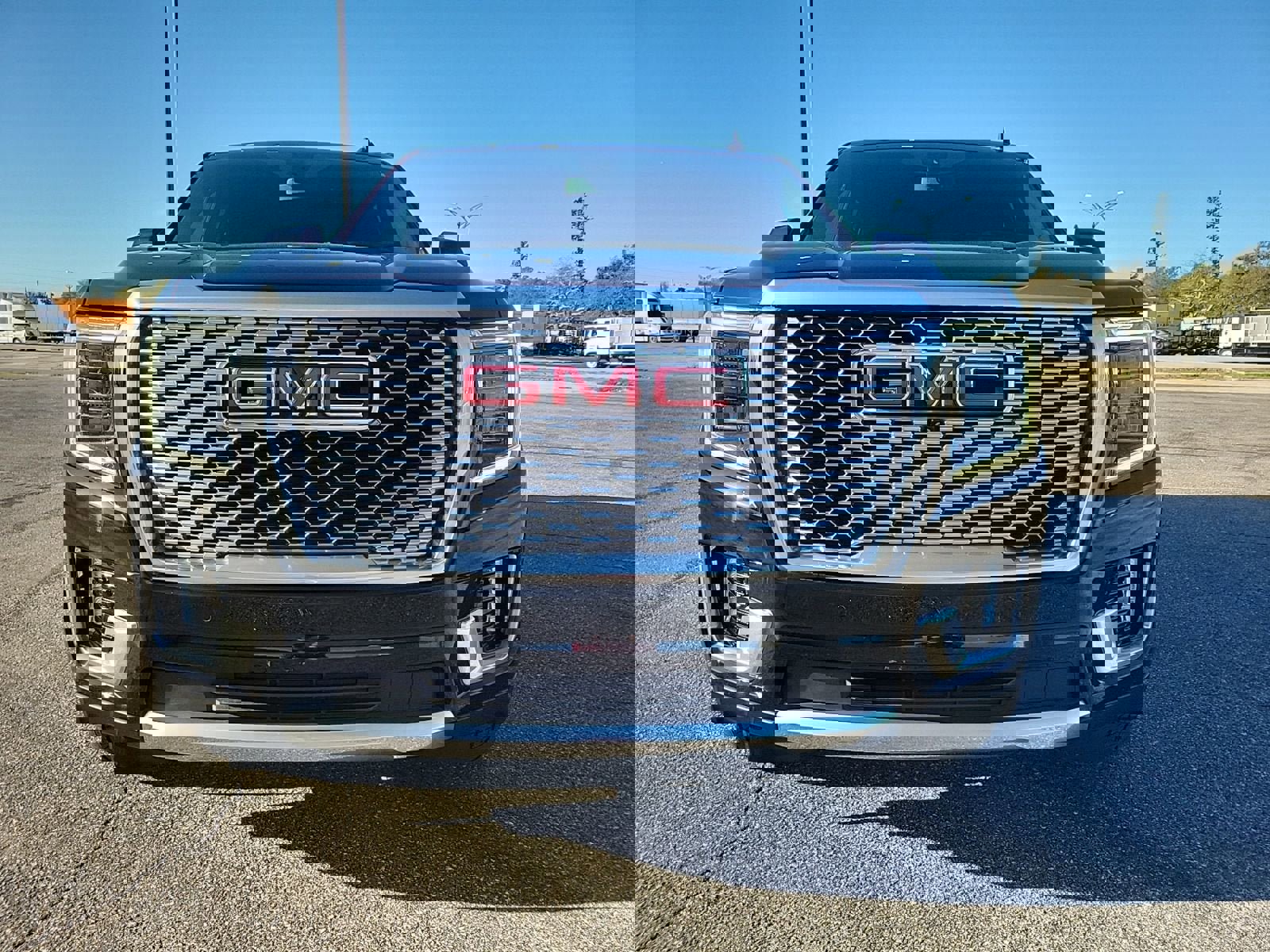 Used 2022 GMC Yukon Denali image 3