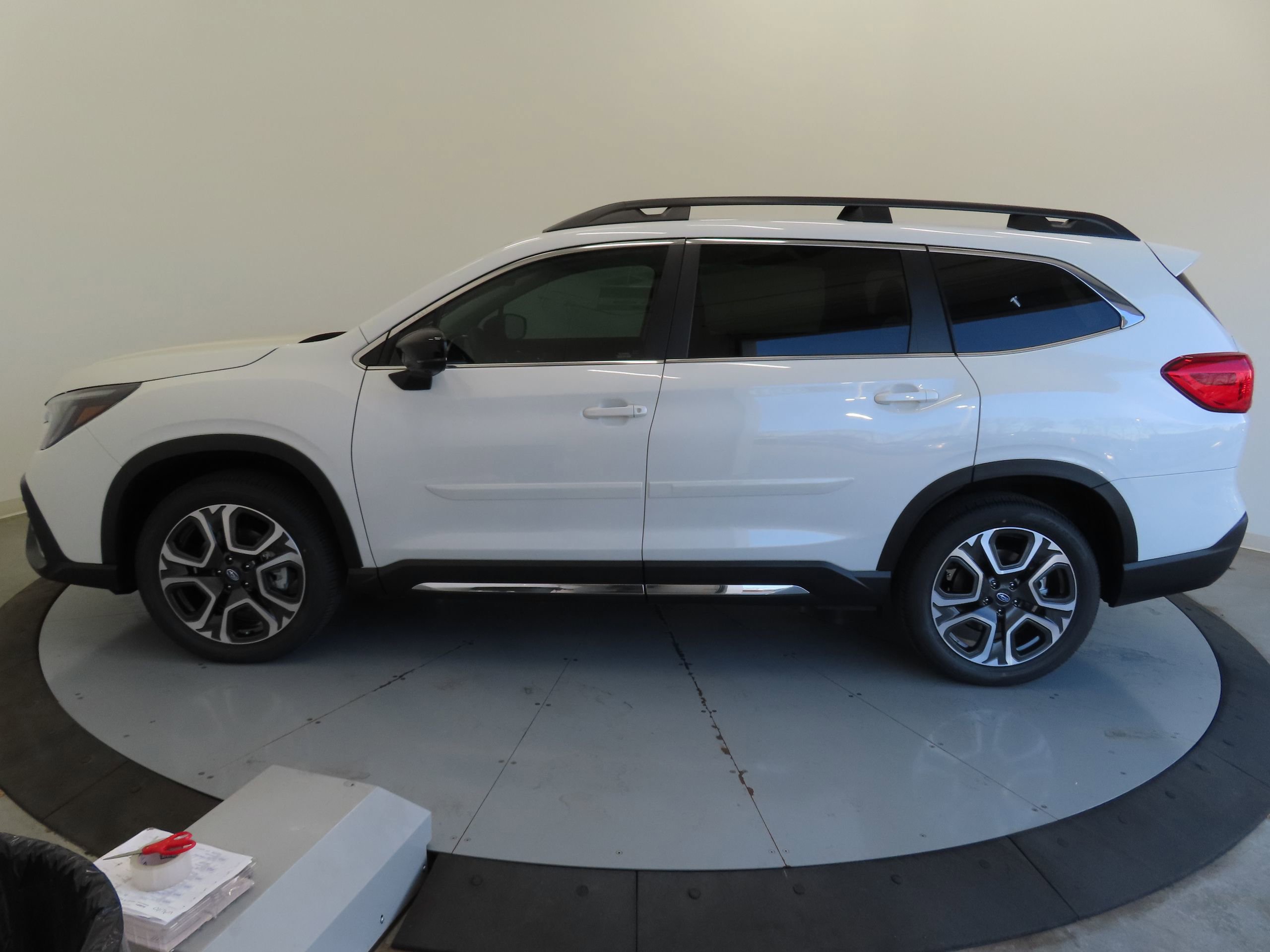 New 2026 Subaru Ascent Limited image 9