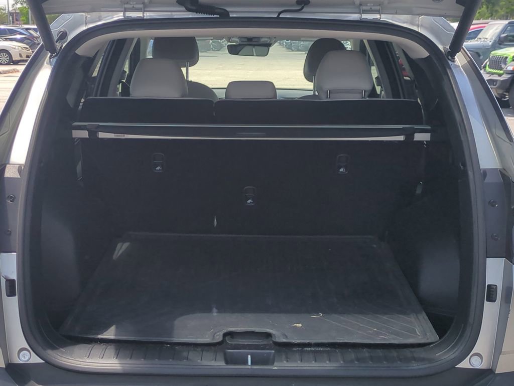 Used 2022 Hyundai Tucson Limited w/ Cargo Package FWD image 14
