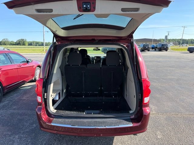 Used 2018 Dodge Grand Caravan SE w/ UConnect Hands-Free Group FWD image 21