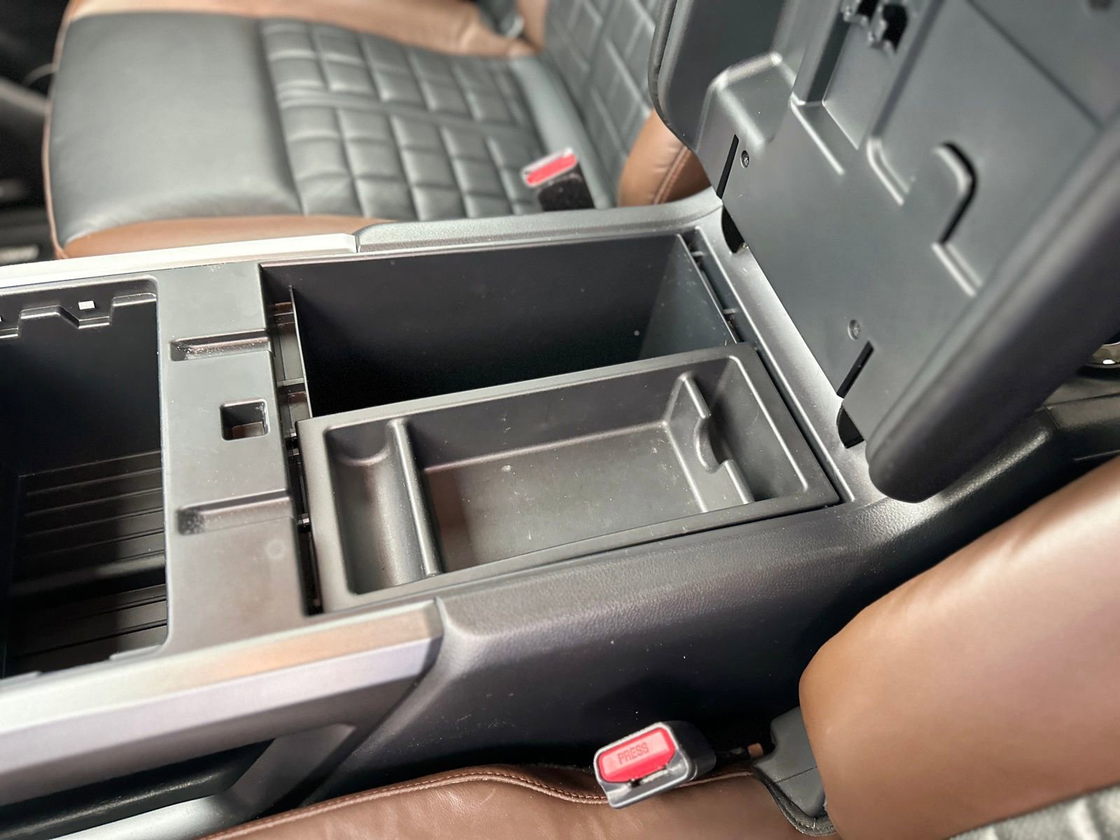 Used 2018 Nissan Titan Platinum Reserve w/ Platinum Utility Package image 34