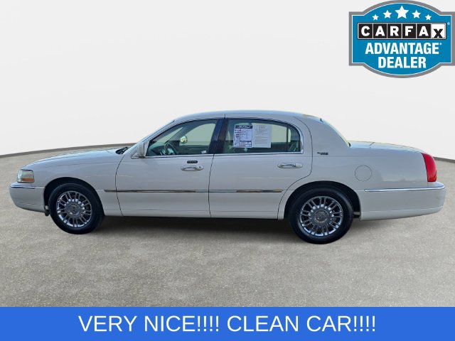 Used 2008 Lincoln Town Car Signature Limited RWD image 8