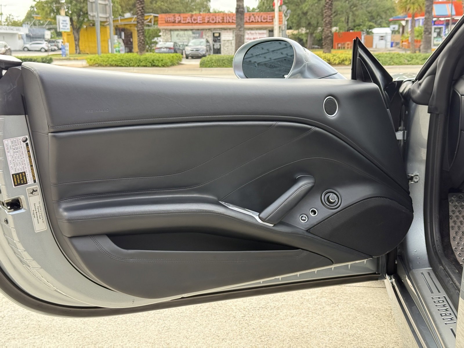 Used 2016 Ferrari California T image 13