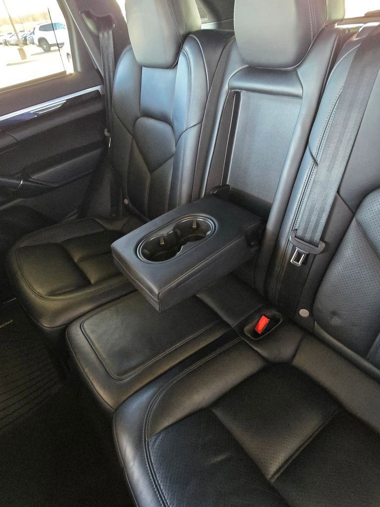 Used 2017 Porsche Cayenne S image 24