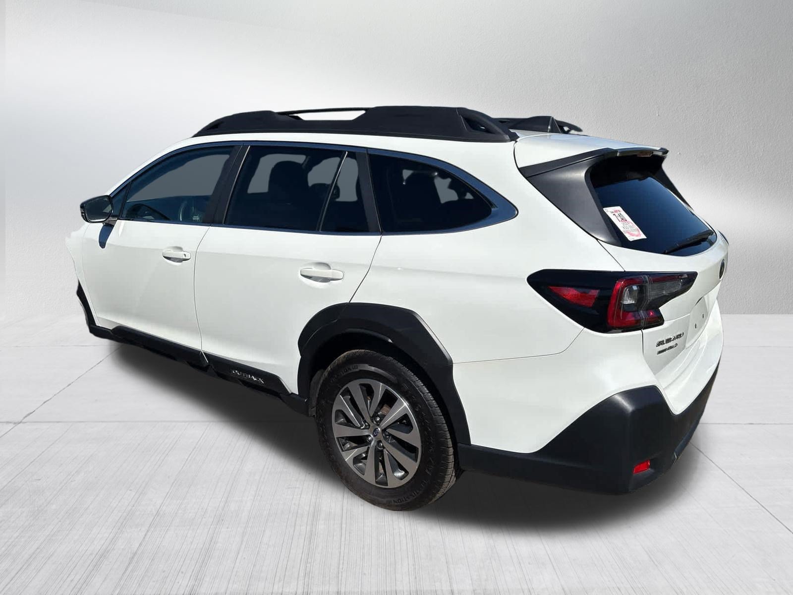 Used 2024 Subaru Outback Premium AWD/4WD image 6