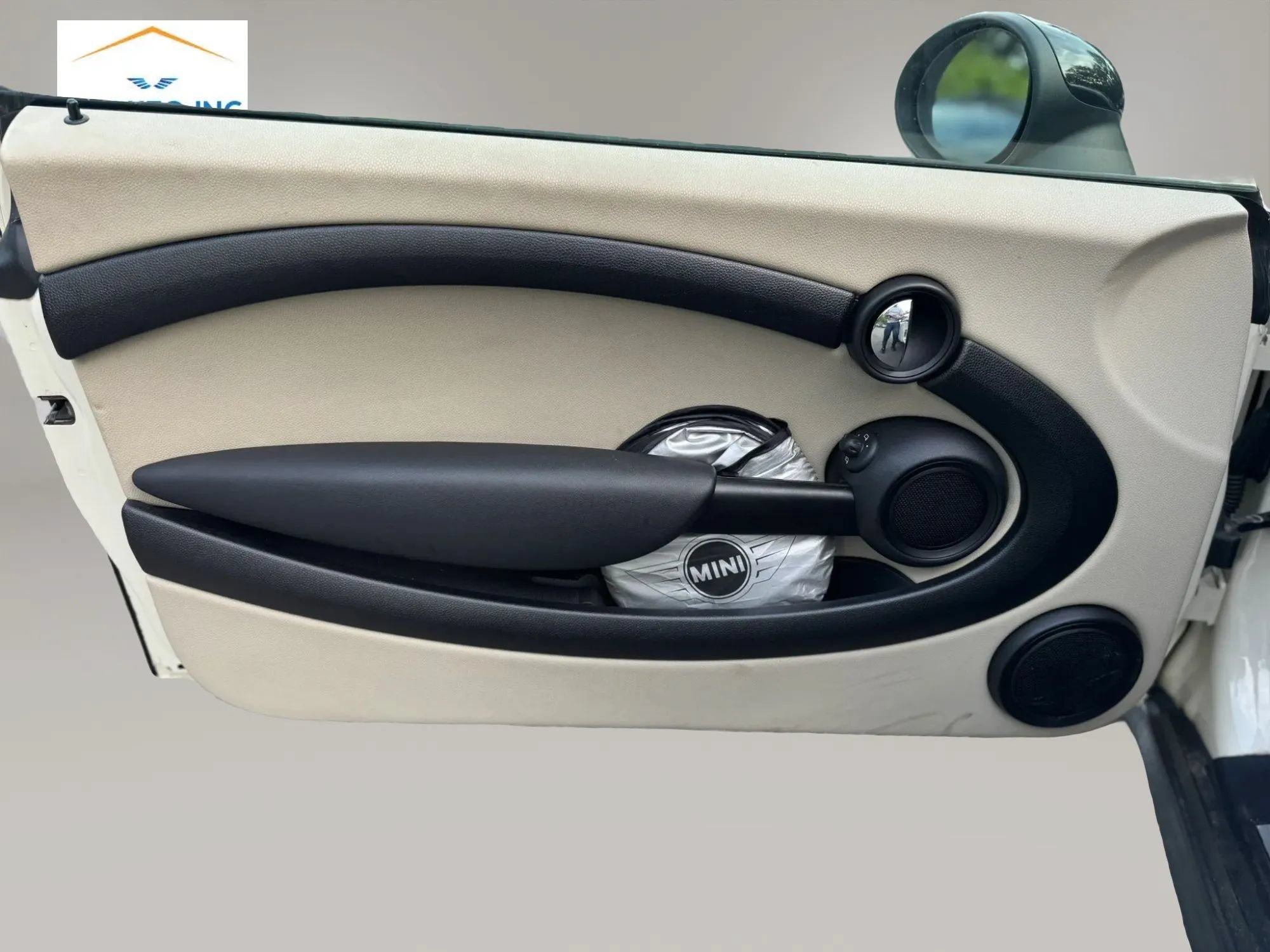 Used 2012 MINI Cooper Hardtop w/ Cold Weather Pkg FWD image 10