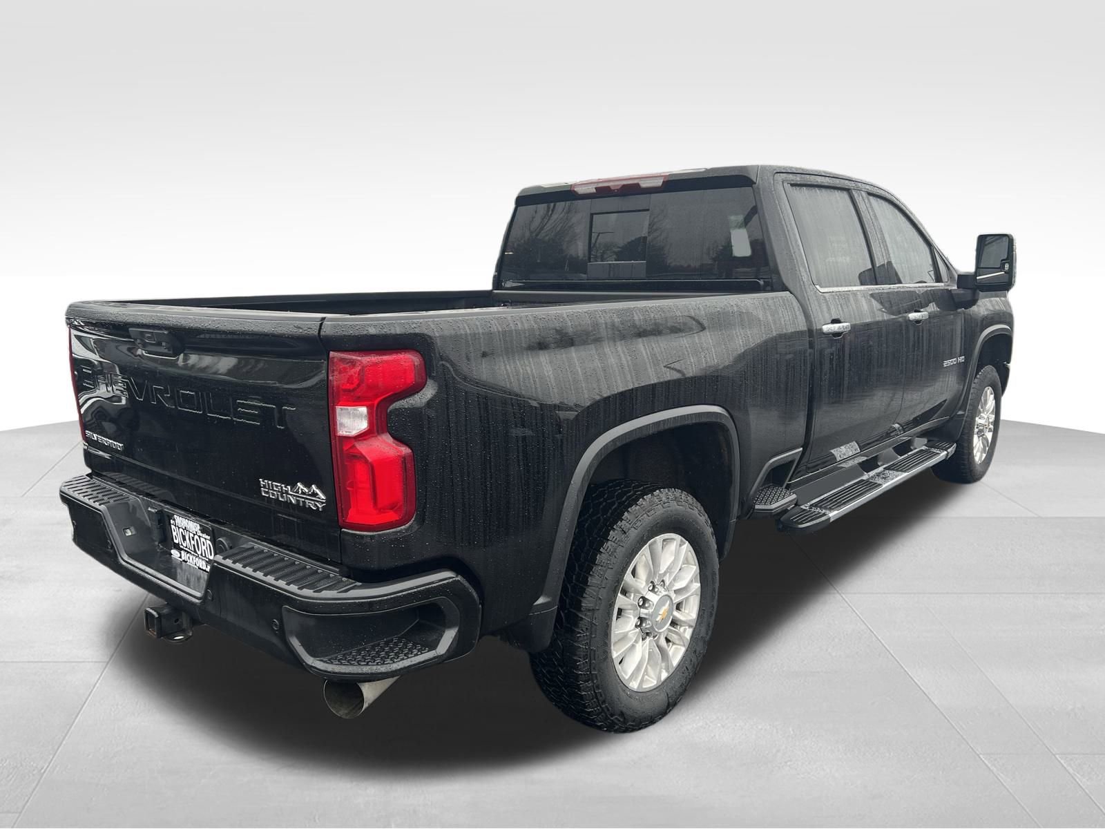 Used 2022 Chevrolet Silverado 2500 High Country w/ Safety Package II image 5