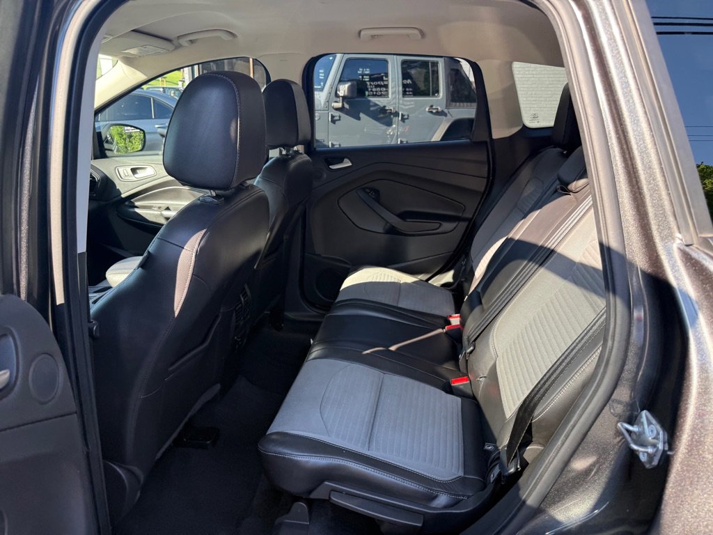 Used 2017 Ford Escape Titanium image 65